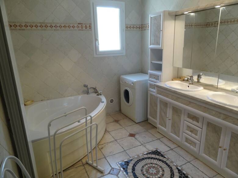 Hotel Locations Des Alpilles