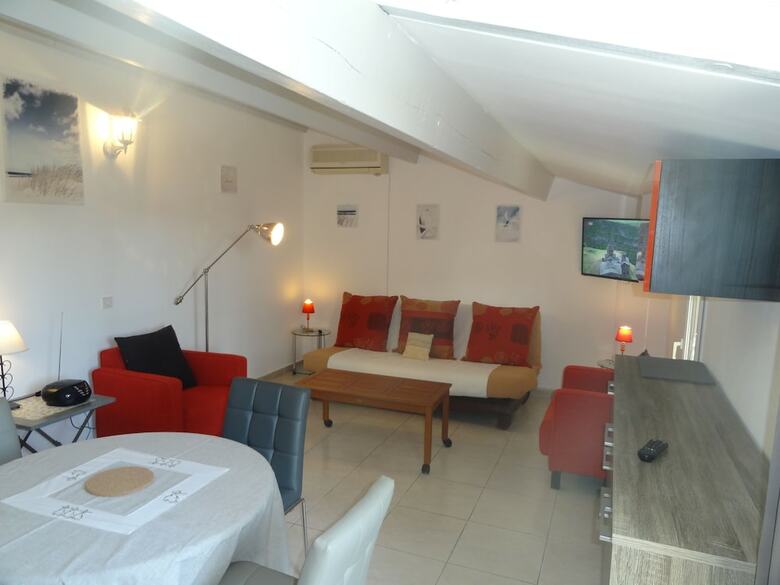 Hotel Locations Des Alpilles