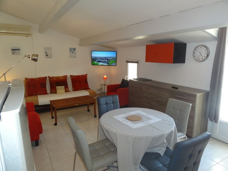 Hotel Locations Des Alpilles