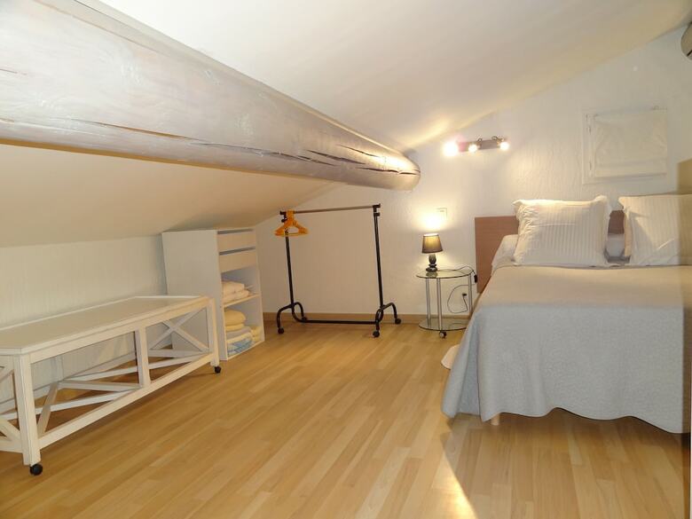 Hotel Locations Des Alpilles