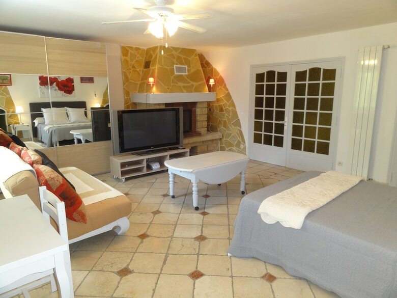 Hotel Locations Des Alpilles