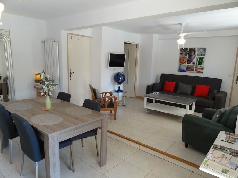 Hotel Locations Des Alpilles