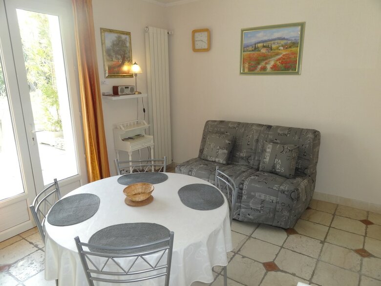 Hotel Locations Des Alpilles