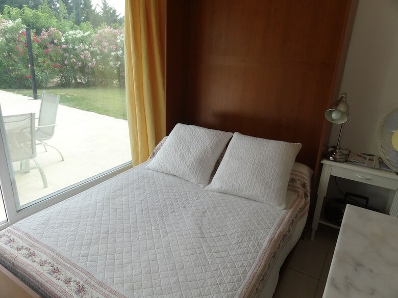 Hotel Locations Des Alpilles