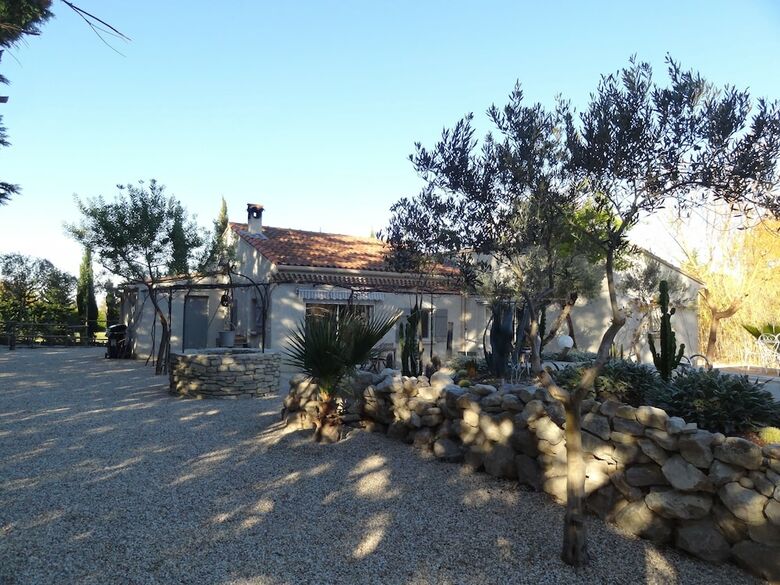 Hotel Locations Des Alpilles