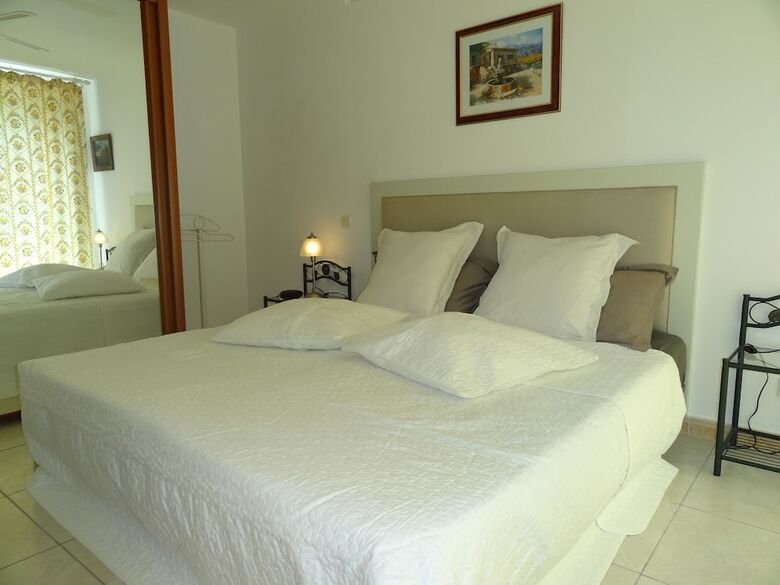 Hotel Locations Des Alpilles