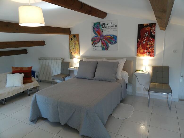 Hotel Locations Des Alpilles