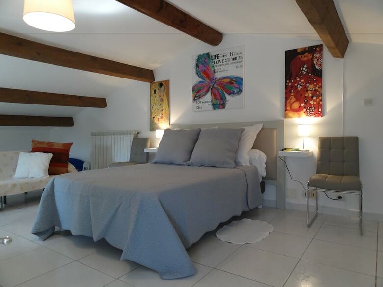 Hotel Locations Des Alpilles