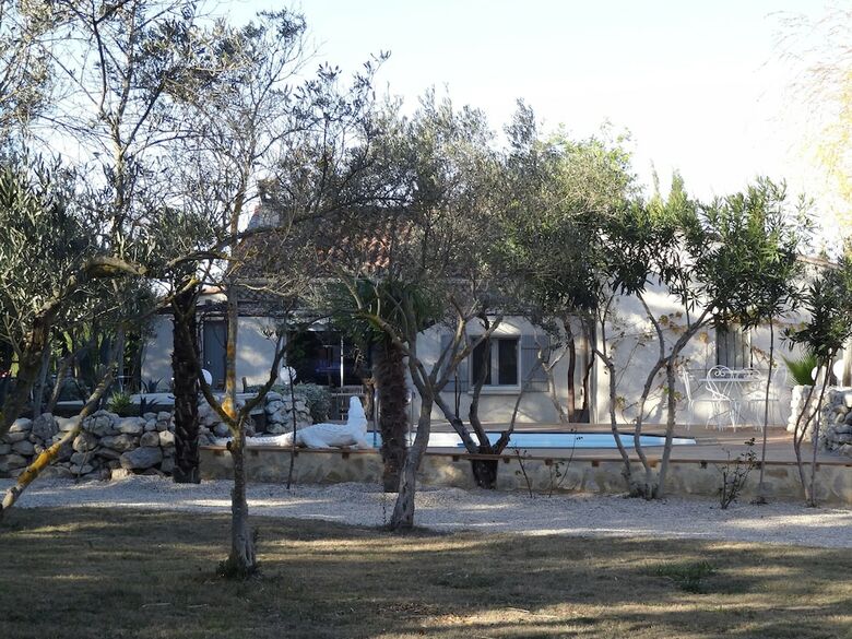 Hotel Locations Des Alpilles