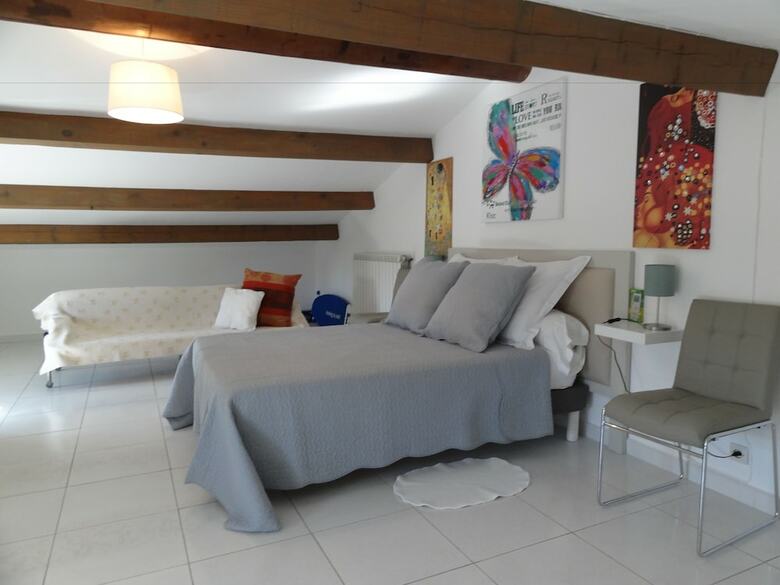 Hotel Locations Des Alpilles