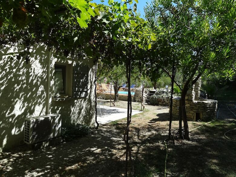 Hotel Locations Des Alpilles