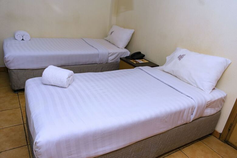 Aponye Hotel