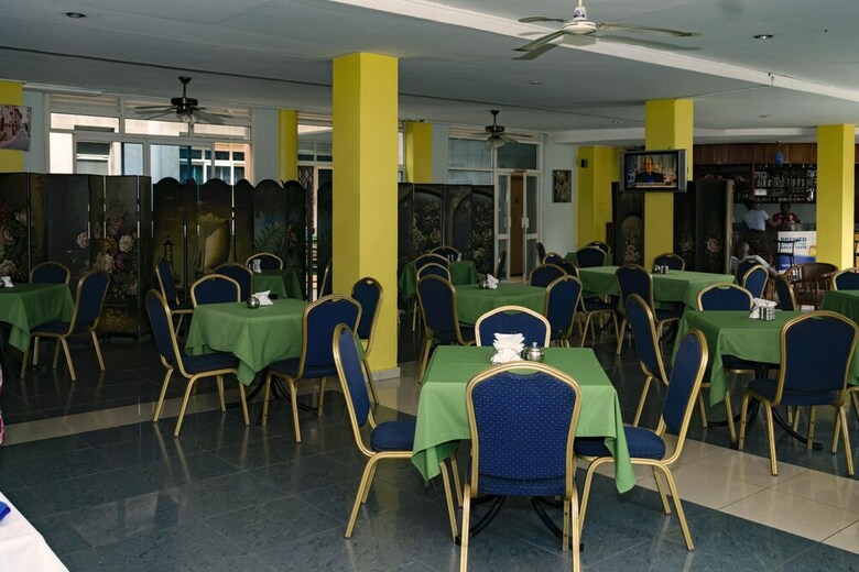 Aponye Hotel
