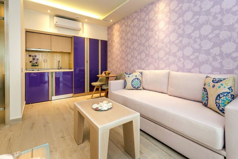 Hotel Lobelia Luxury Suites