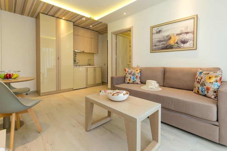 Hotel Lobelia Luxury Suites