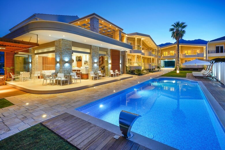 Hotel Lobelia Luxury Suites