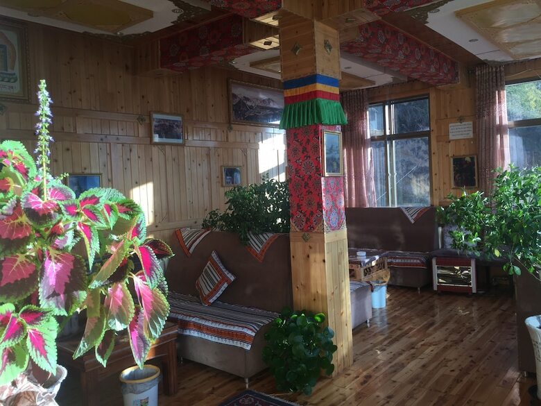 Hostal Yangkor Tibetan Homestay - Hostel