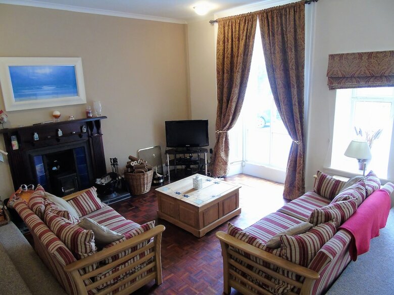 Snug - Laggary Apartment