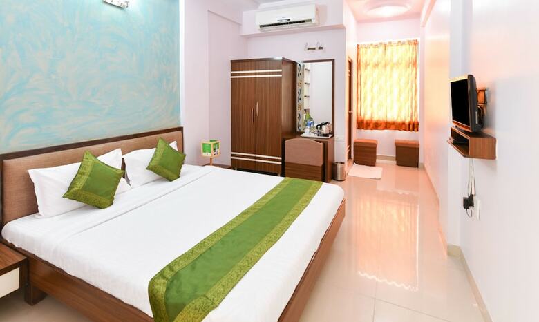 Treebo Skylon Hotel
