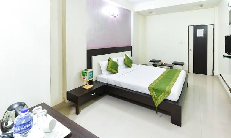 Treebo Skylon Hotel