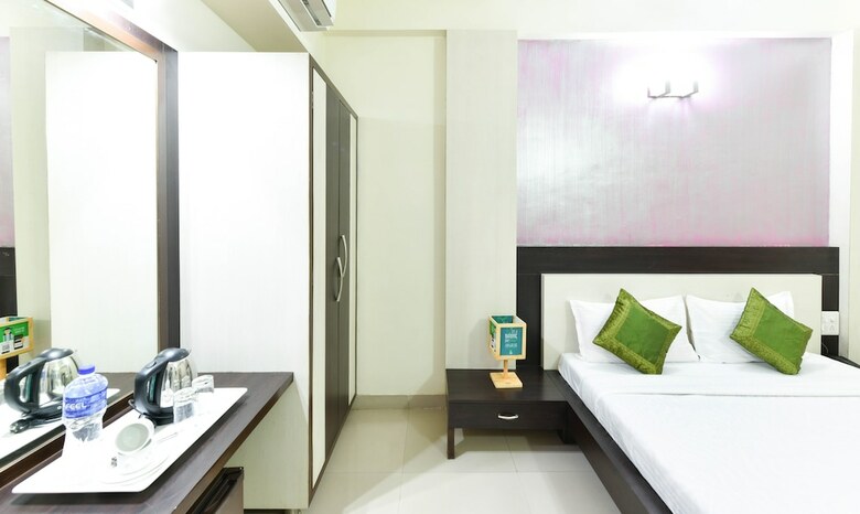 Treebo Skylon Hotel