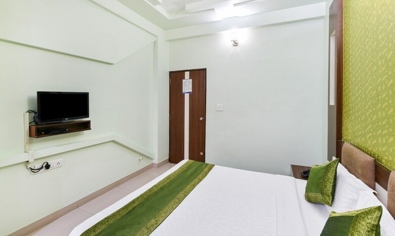 Treebo Skylon Hotel