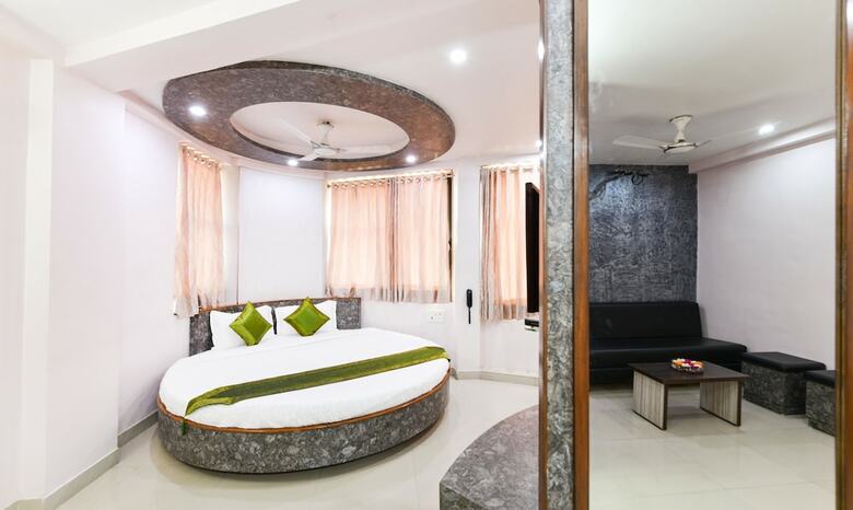 Treebo Skylon Hotel