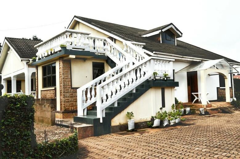 Bed & Breakfast Voyager Hotels And Suites