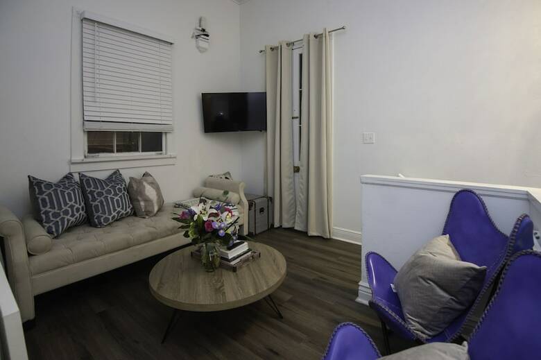 Villa 5 Br - Heart Of Everything - French Qt