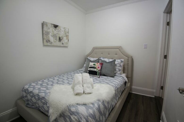 Villa 5 Br - Heart Of Everything - French Qt