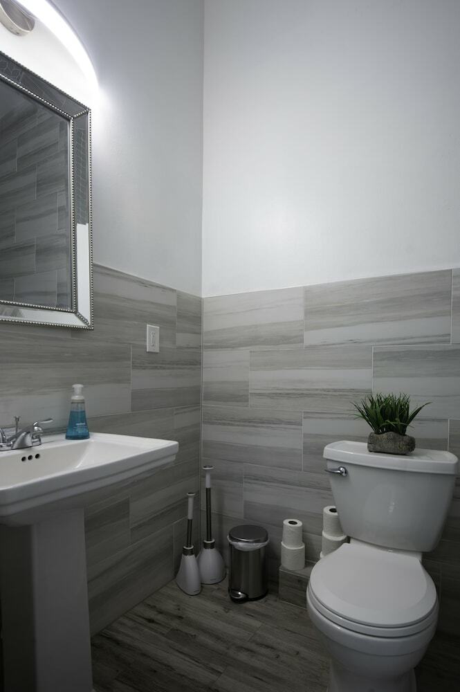 Villa 5 Br - Heart Of Everything - French Qt