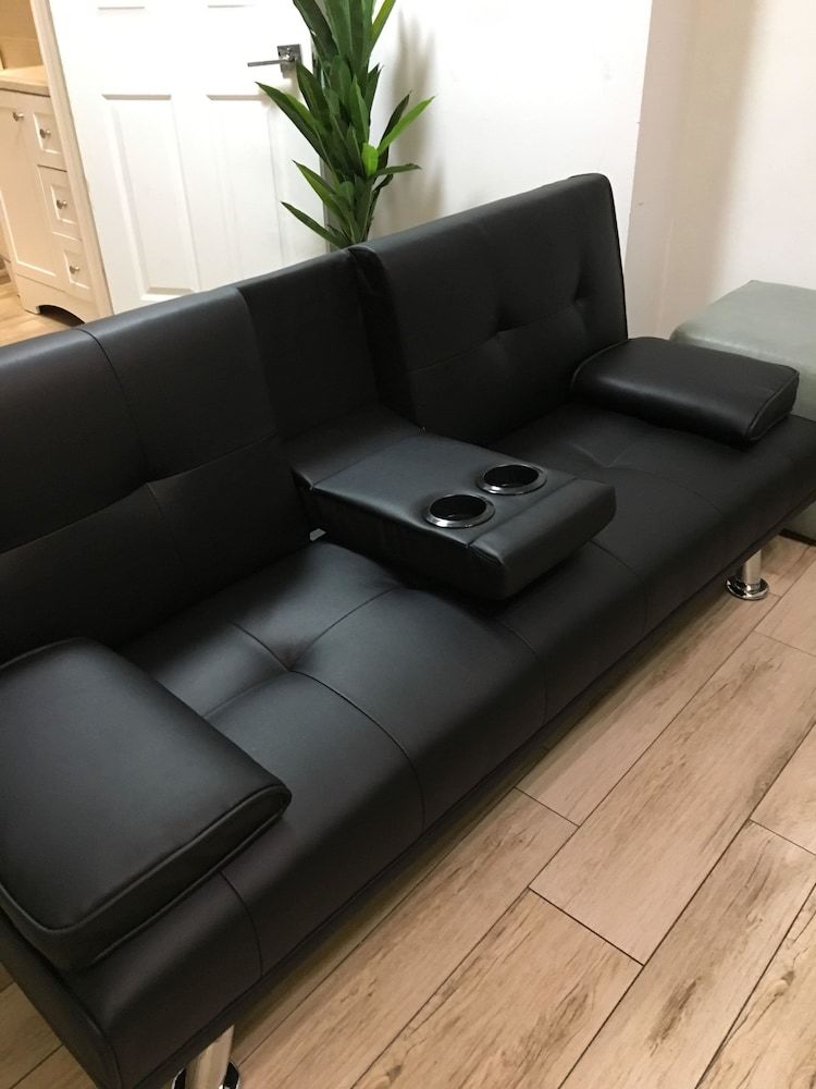 2br Ocean Drive. Newly Renovated