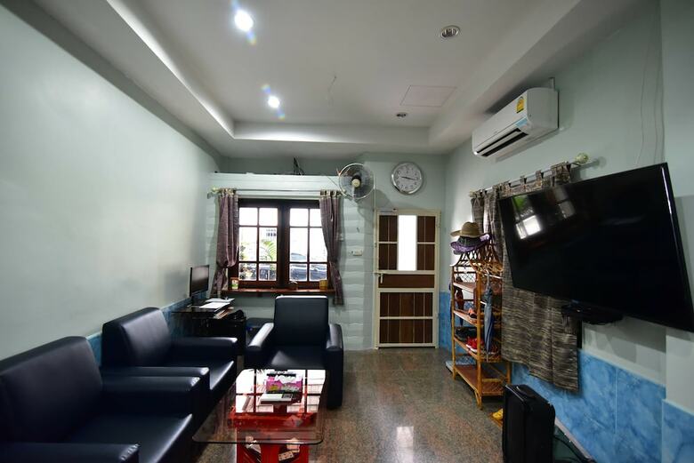 Hostal 5 Minute Hostel