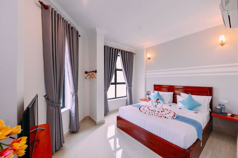 Sky Palace Boutique Hotel