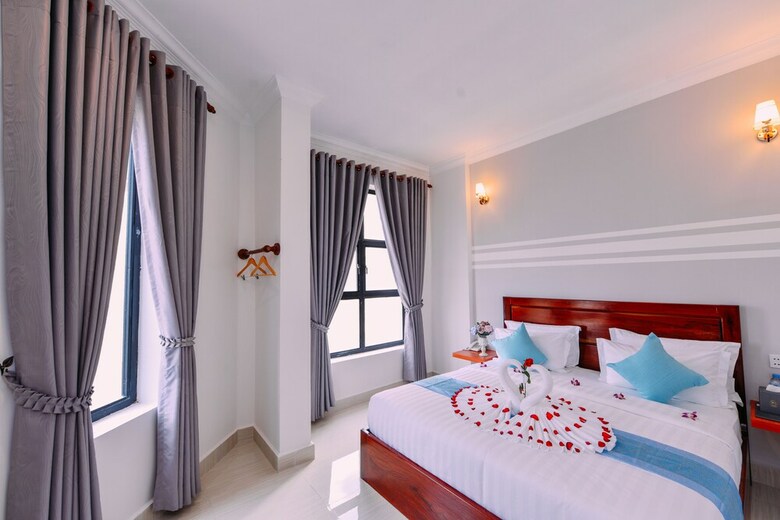 Sky Palace Boutique Hotel
