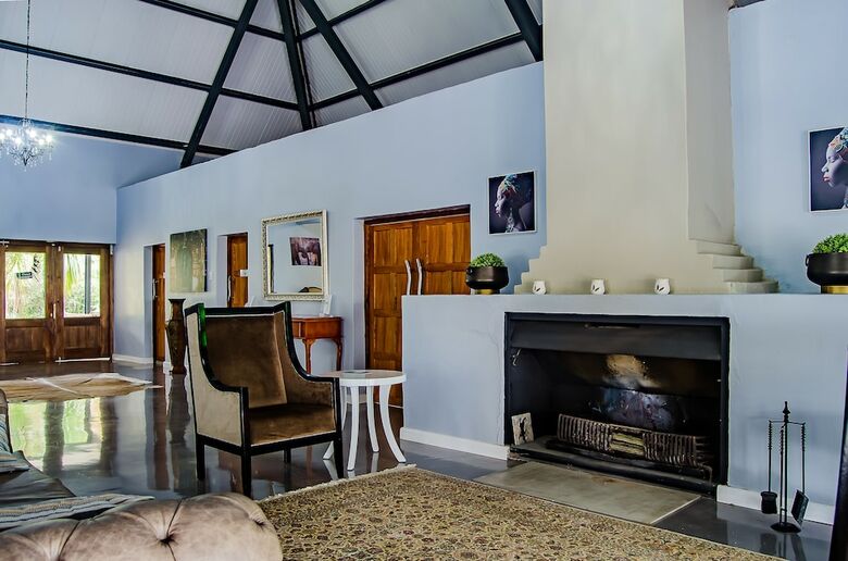 Mount Shekinah Country Hotel