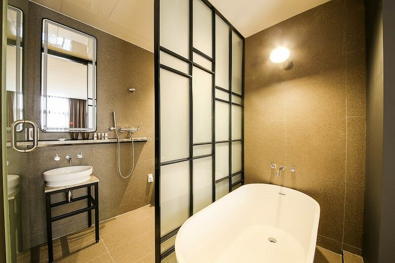 Yeoubi Hotel