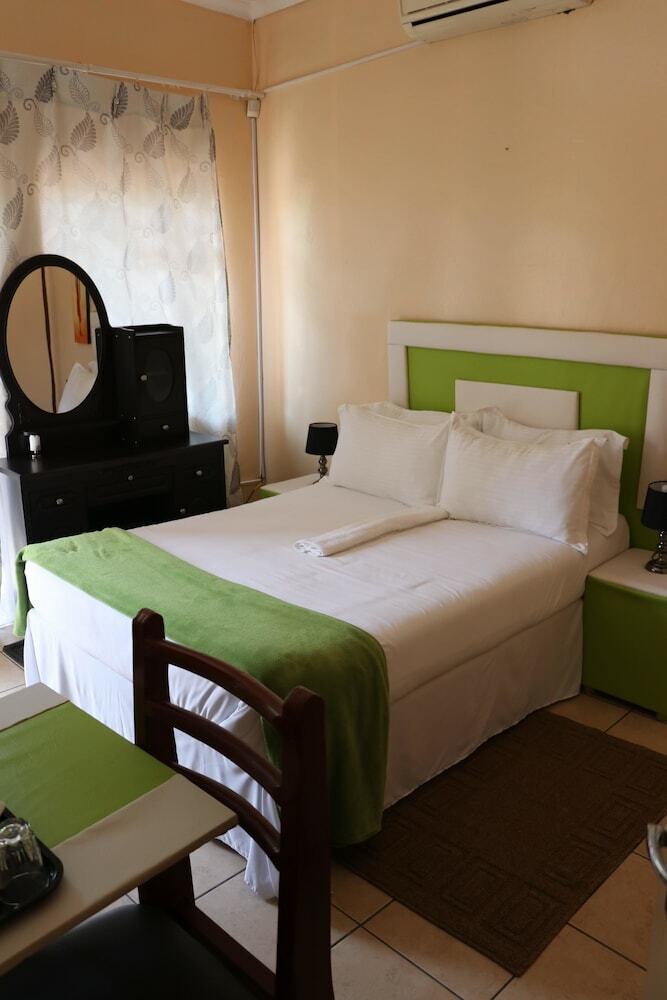 Bed & Breakfast Jojo Guest House
