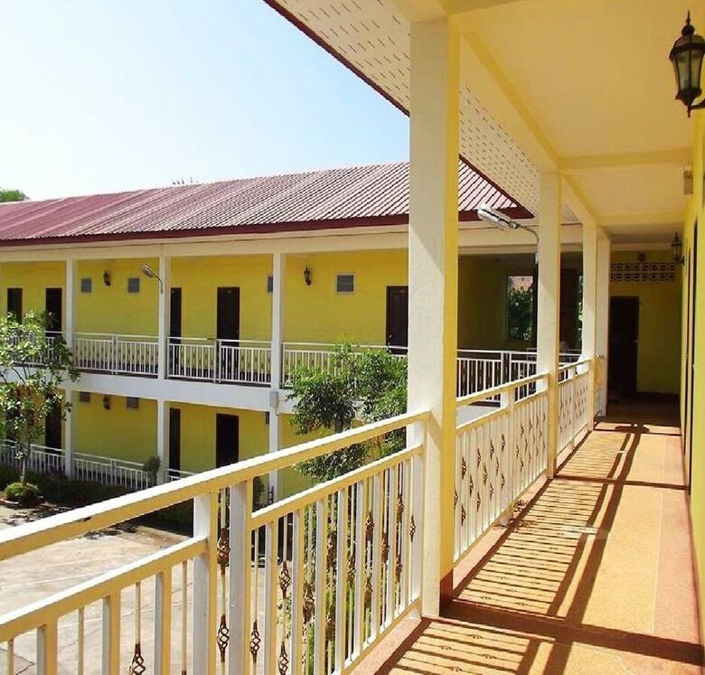 Amonruk Hotel 1