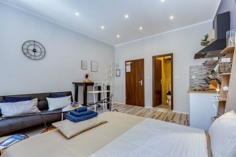Apartamentos Main Square Studios