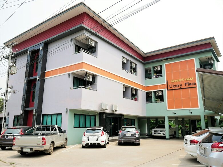 Hotel Luxury Place Phitsanulok