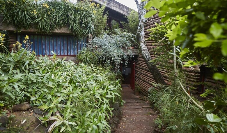 Bed & Breakfast Villa Rock Stop Falls  B & B