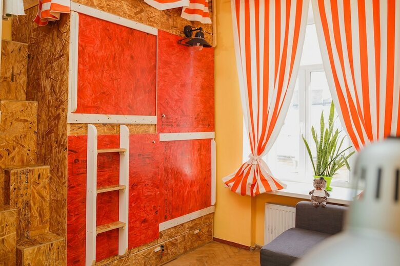 Hostal Burano Hostel