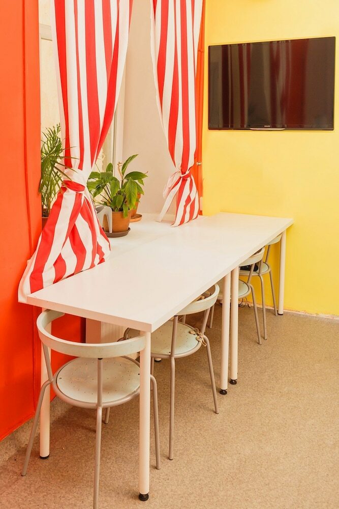 Hostal Burano Hostel