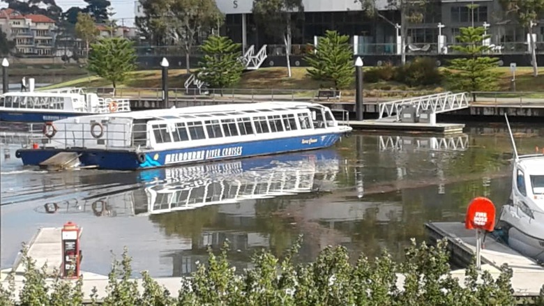 Marina View Apartment On The Maribyrnong River, Melbourne