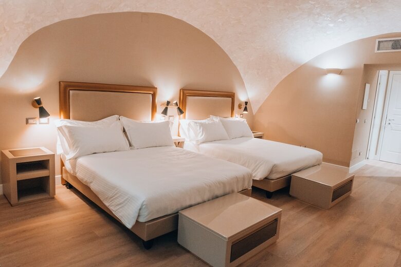 Hotel Caruso Place Boutique & Wellness Suites