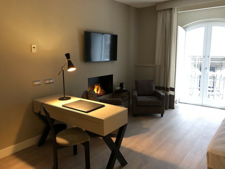 Hotel Caruso Place Boutique & Wellness Suites