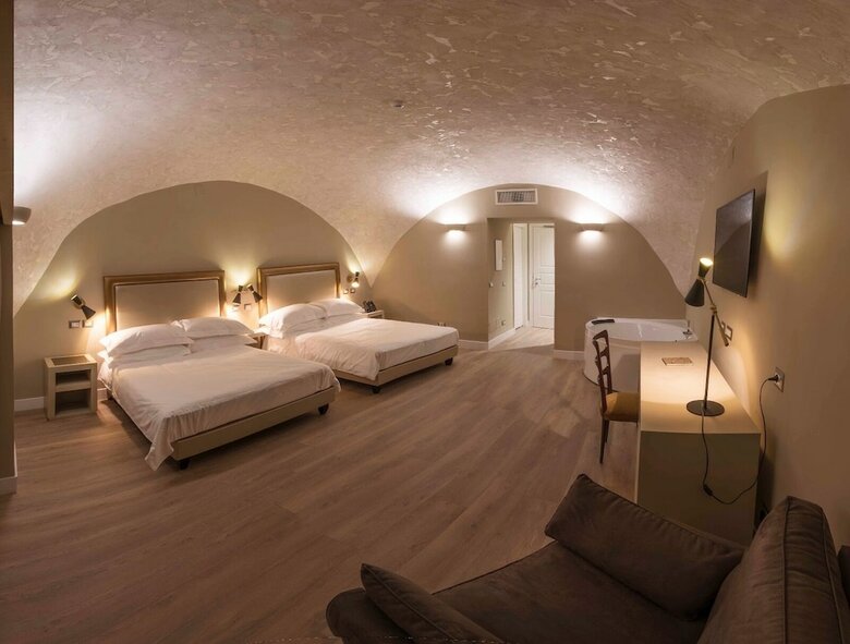 Hotel Caruso Place Boutique & Wellness Suites