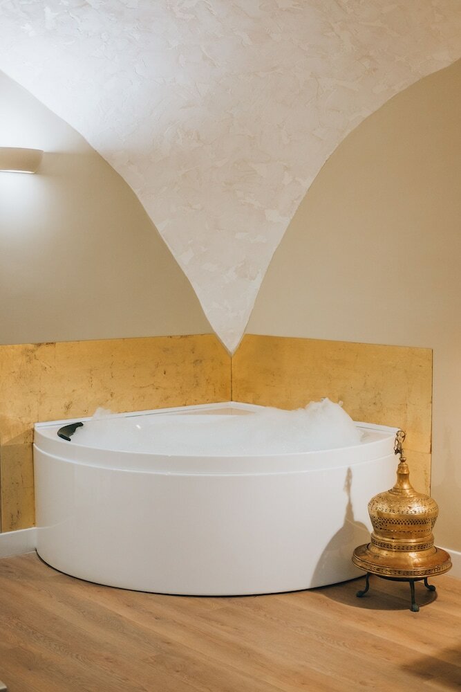 Hotel Caruso Place Boutique & Wellness Suites