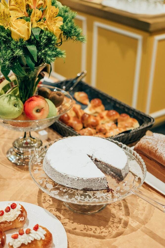 Hotel Caruso Place Boutique & Wellness Suites